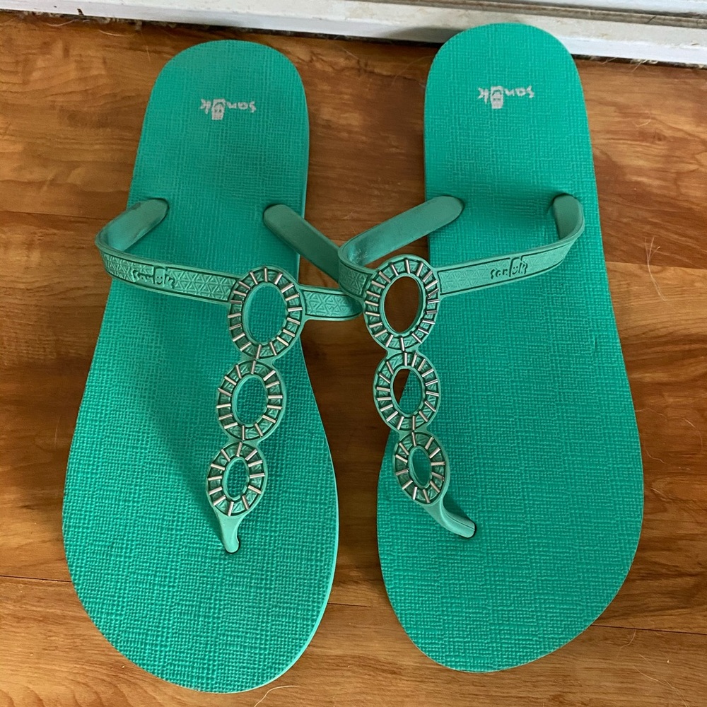 Sanuk Sandels Brand New